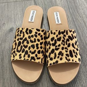 Steve Madden - Cheetah print - size 7.5
